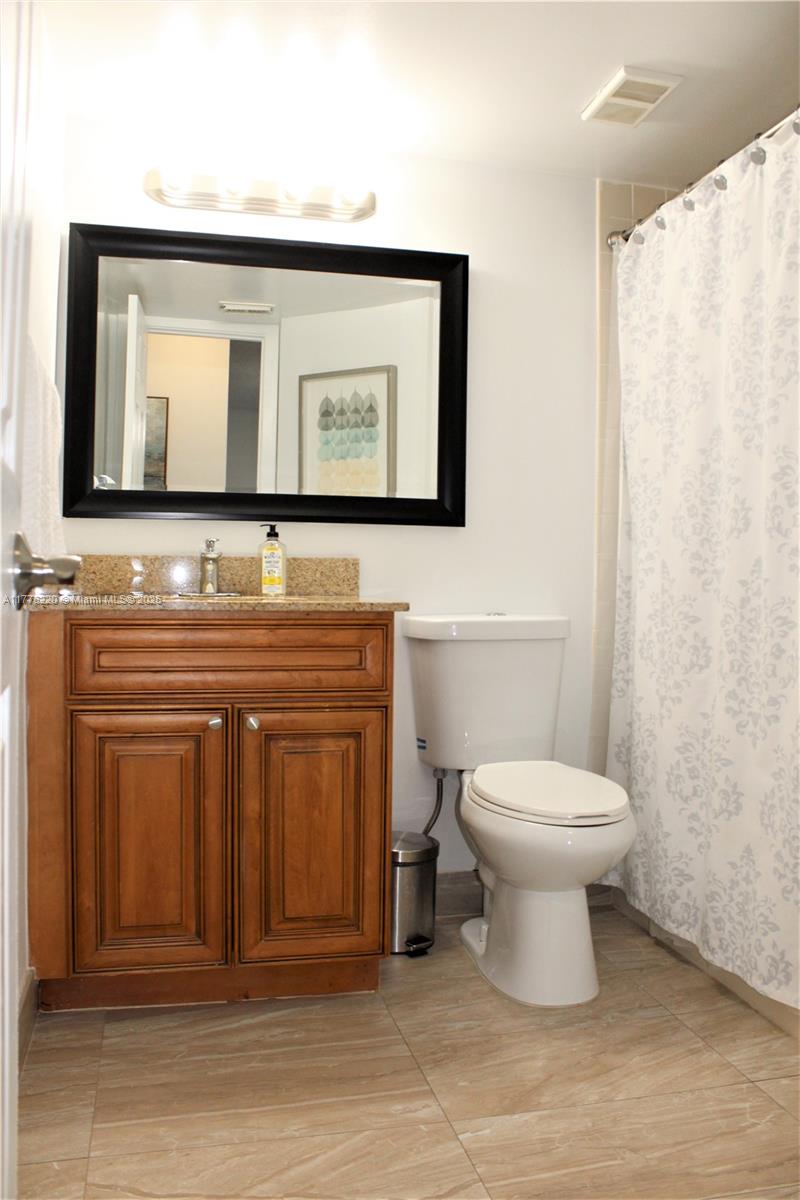 EDGEWATER CONDO - Residential Lease