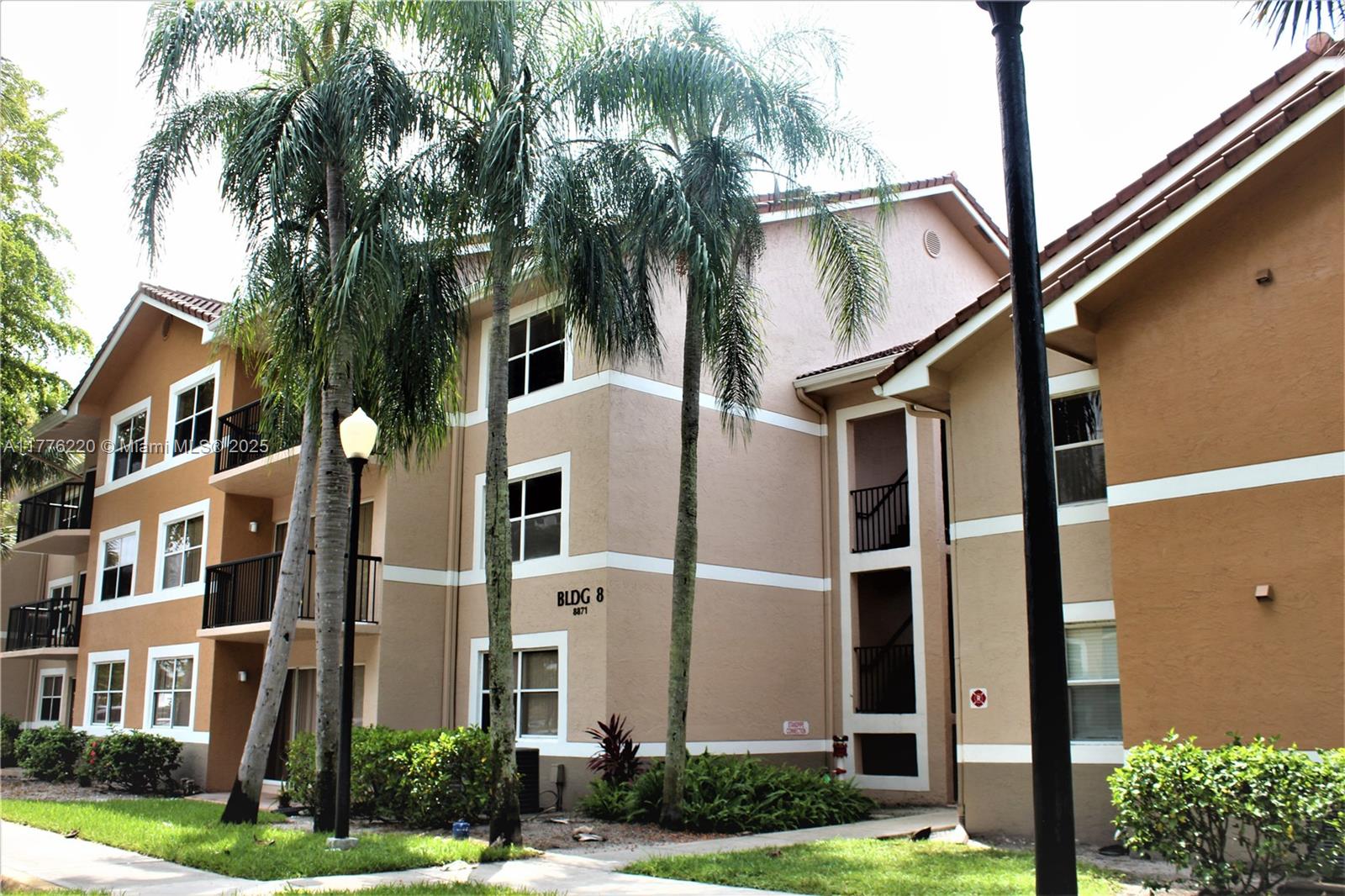 EDGEWATER CONDO - Residential Lease