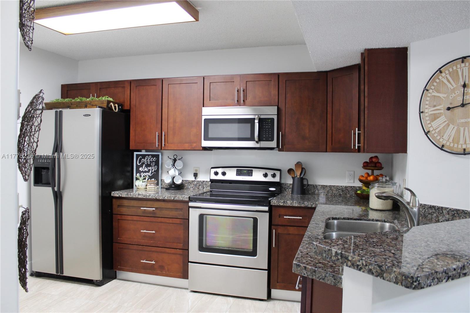EDGEWATER CONDO - Residential Lease