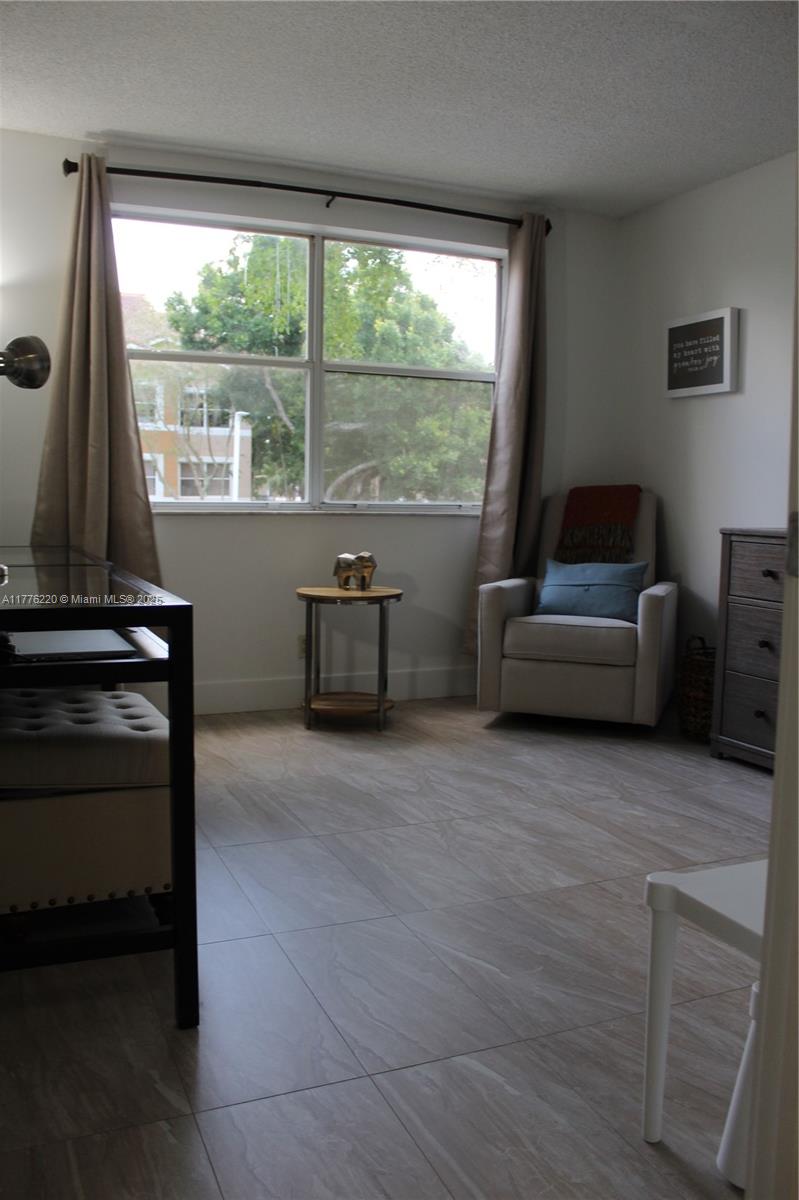 EDGEWATER CONDO - Residential Lease