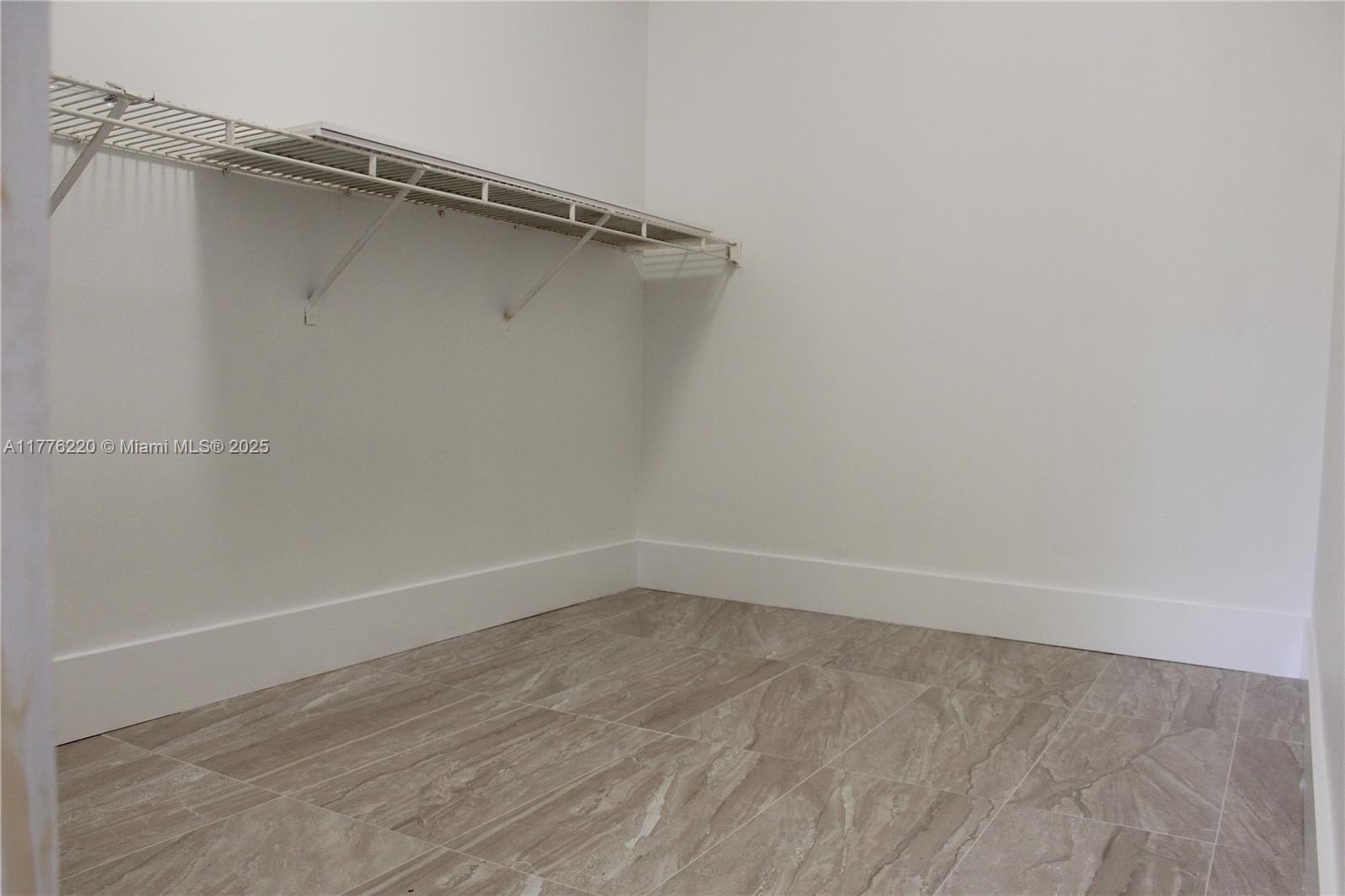 EDGEWATER CONDO - Residential Lease