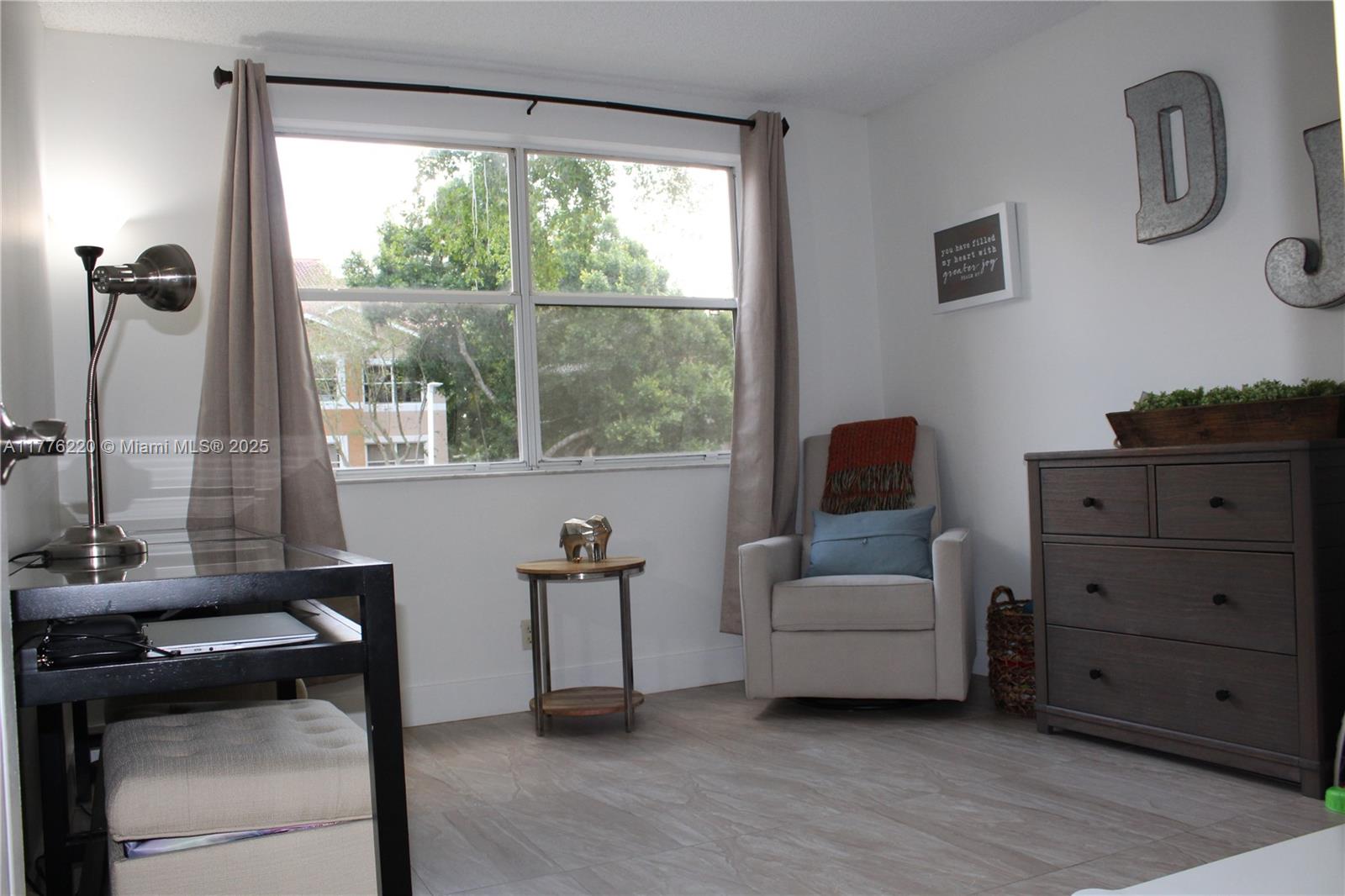 EDGEWATER CONDO - Residential Lease