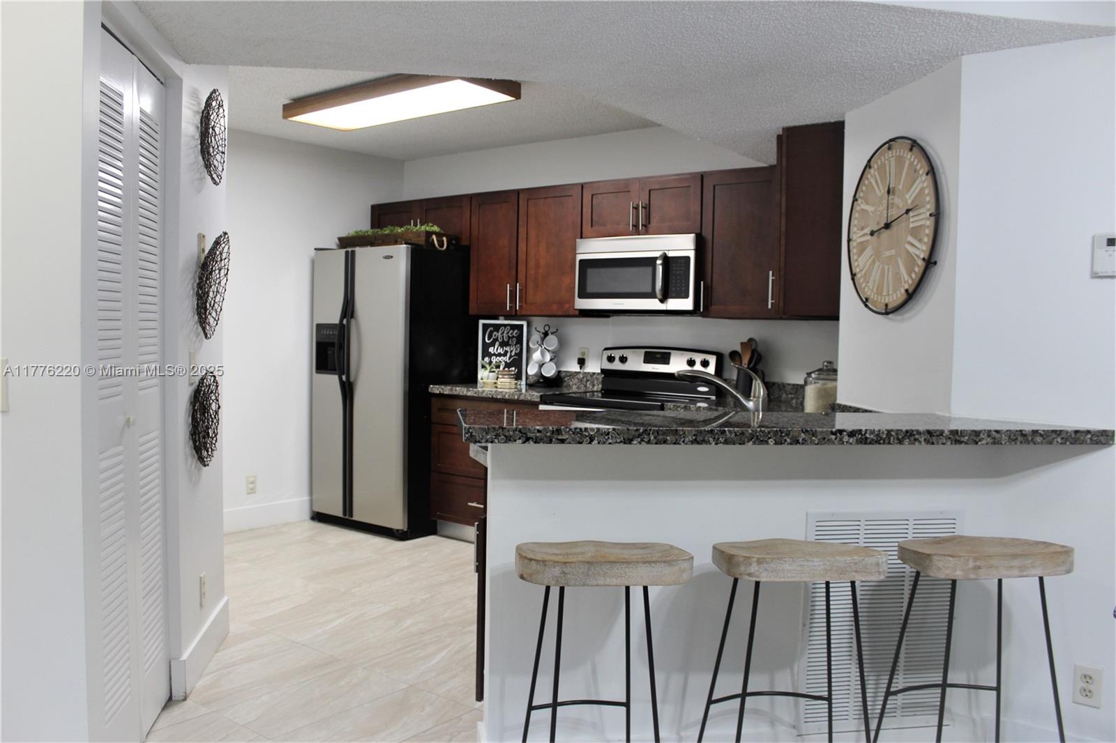 EDGEWATER CONDO - Residential Lease