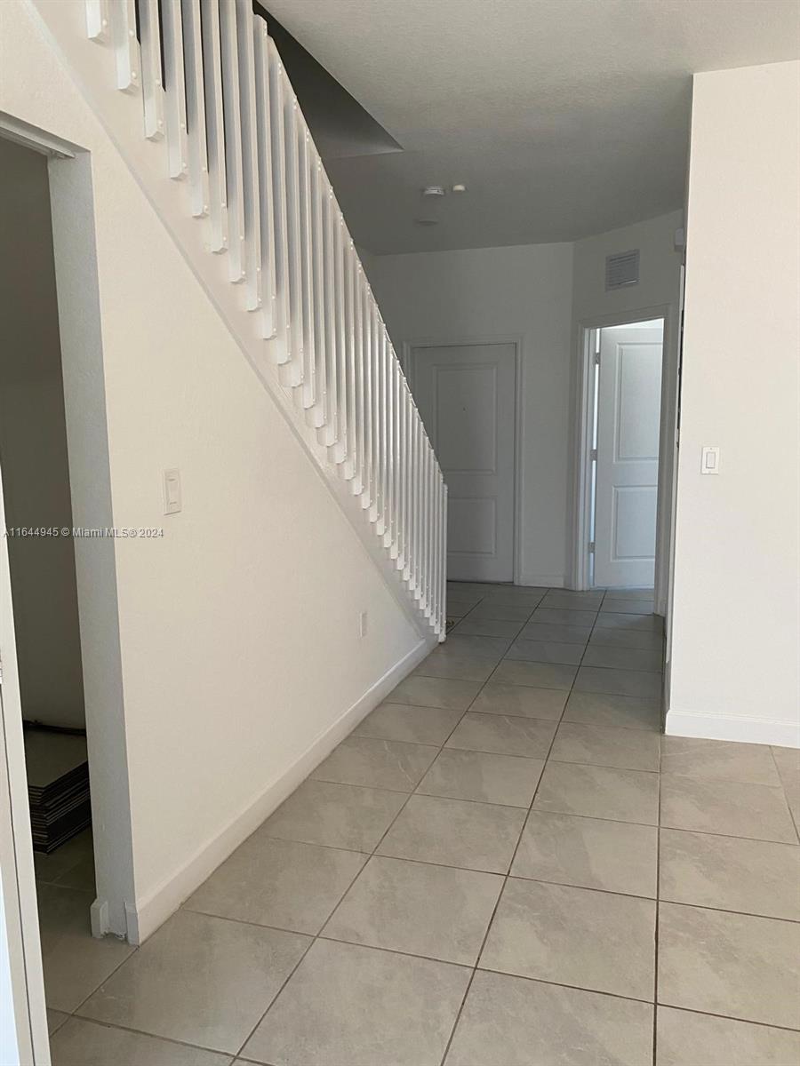 SIENA RESERVE SOUTH - Residential Lease