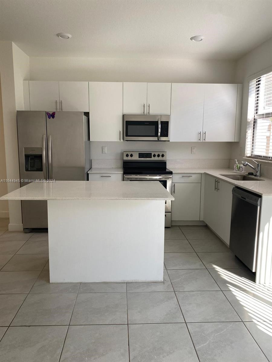 SIENA RESERVE SOUTH - Residential Lease