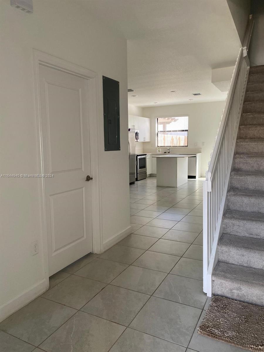 SIENA RESERVE SOUTH - Residential Lease