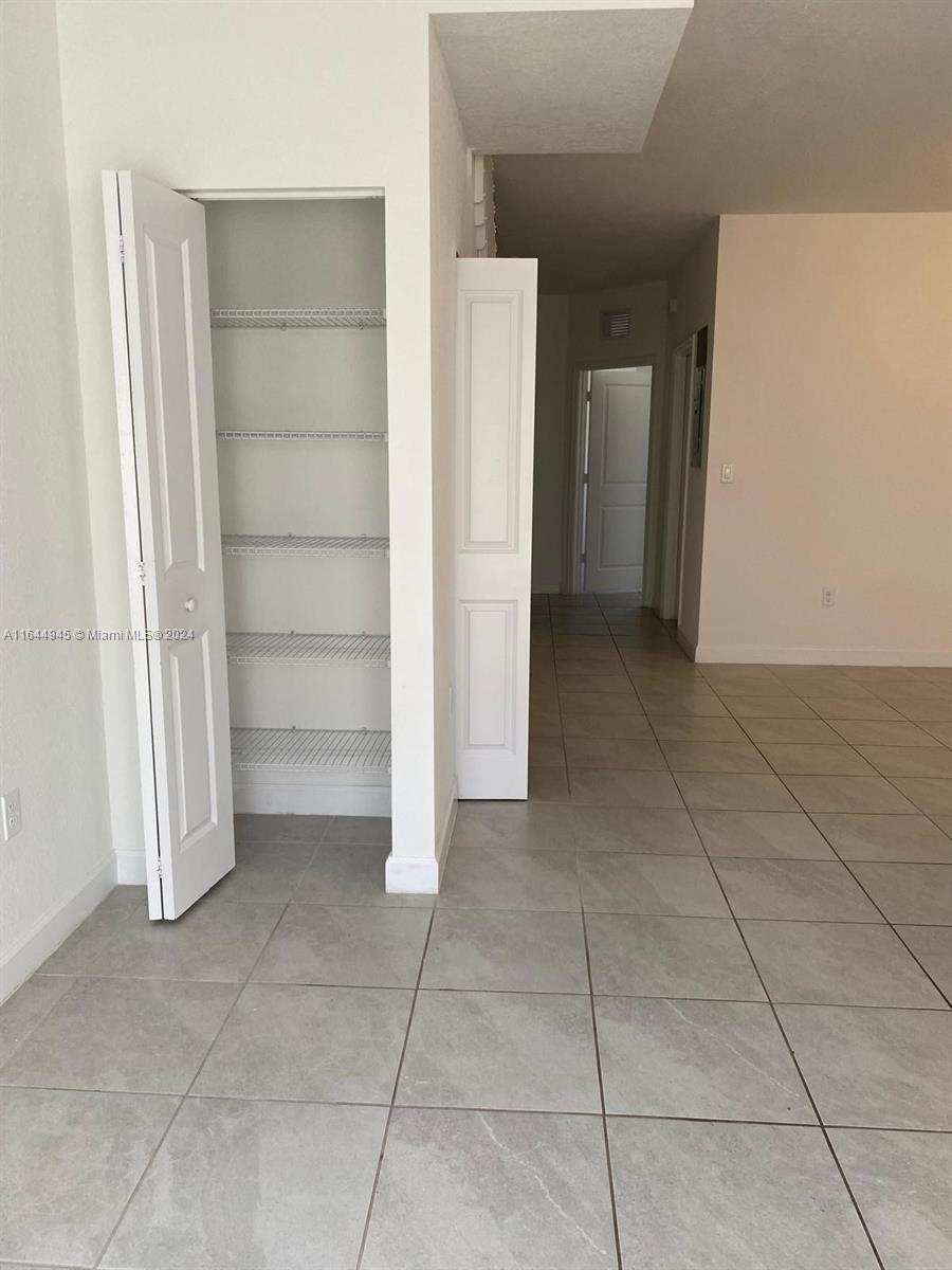 SIENA RESERVE SOUTH - Residential Lease