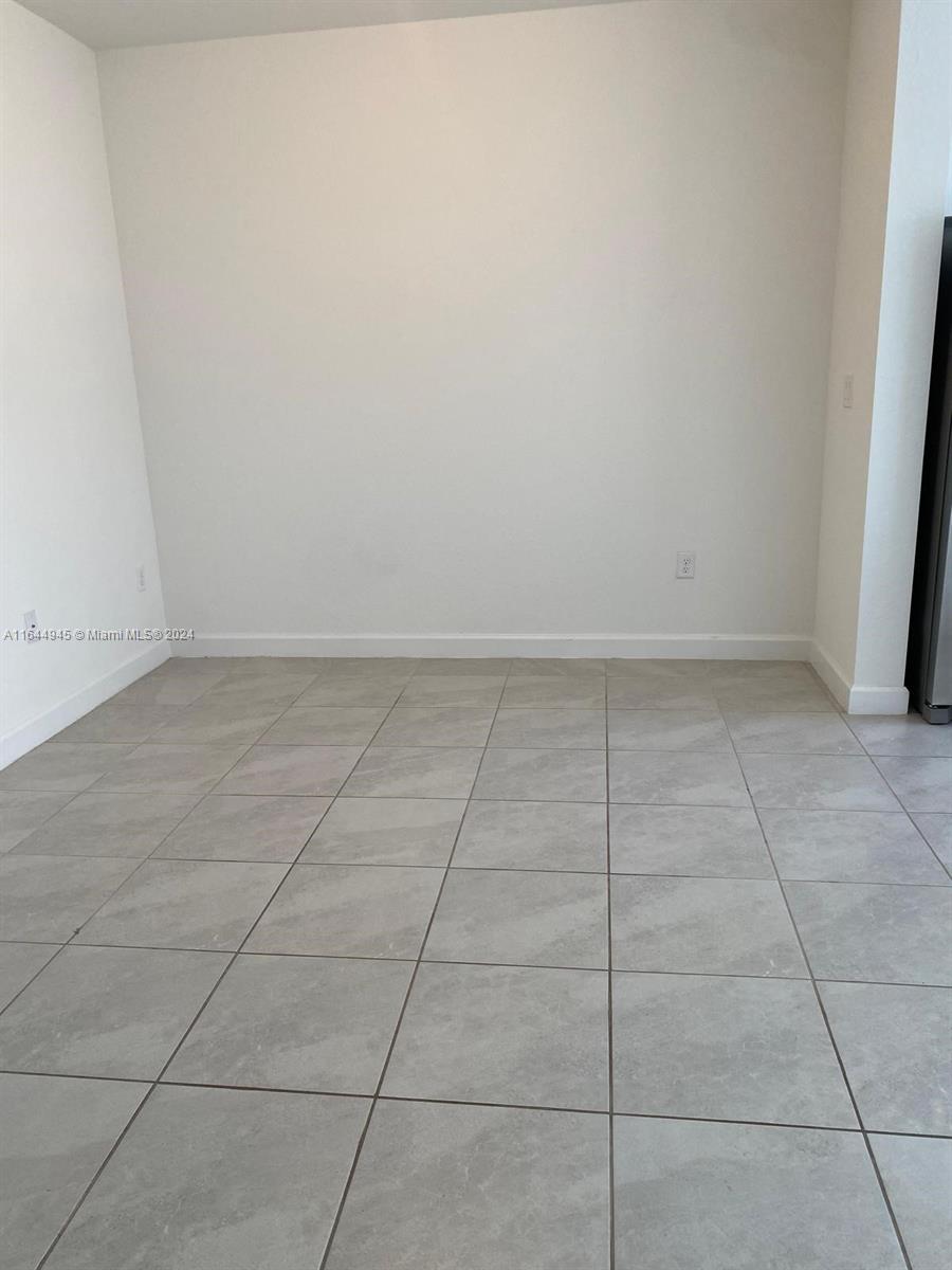 SIENA RESERVE SOUTH - Residential Lease