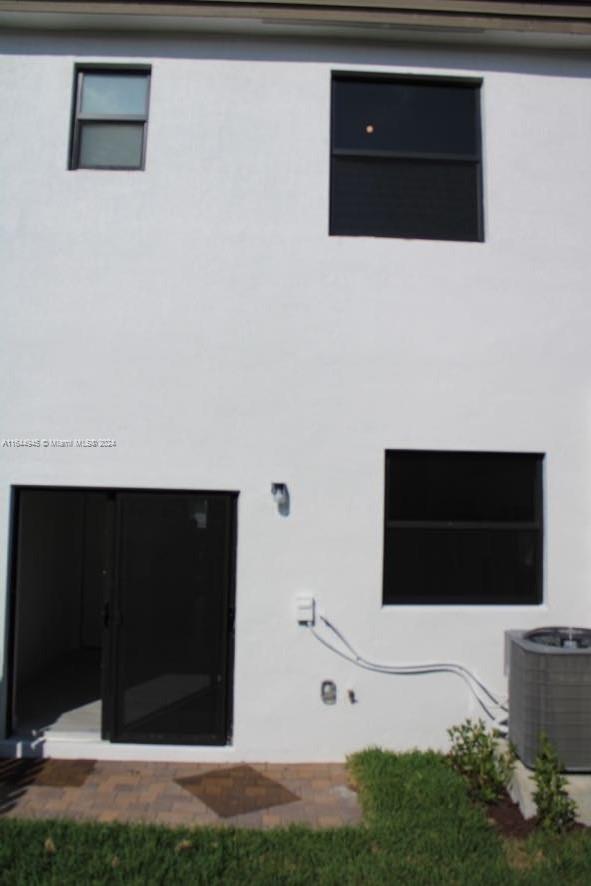 SIENA RESERVE SOUTH - Residential Lease
