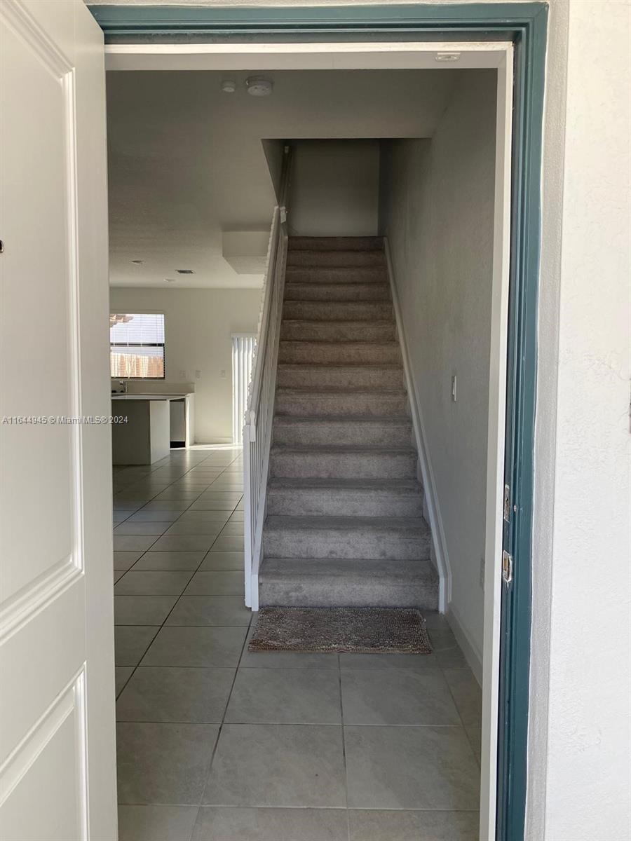 SIENA RESERVE SOUTH - Residential Lease