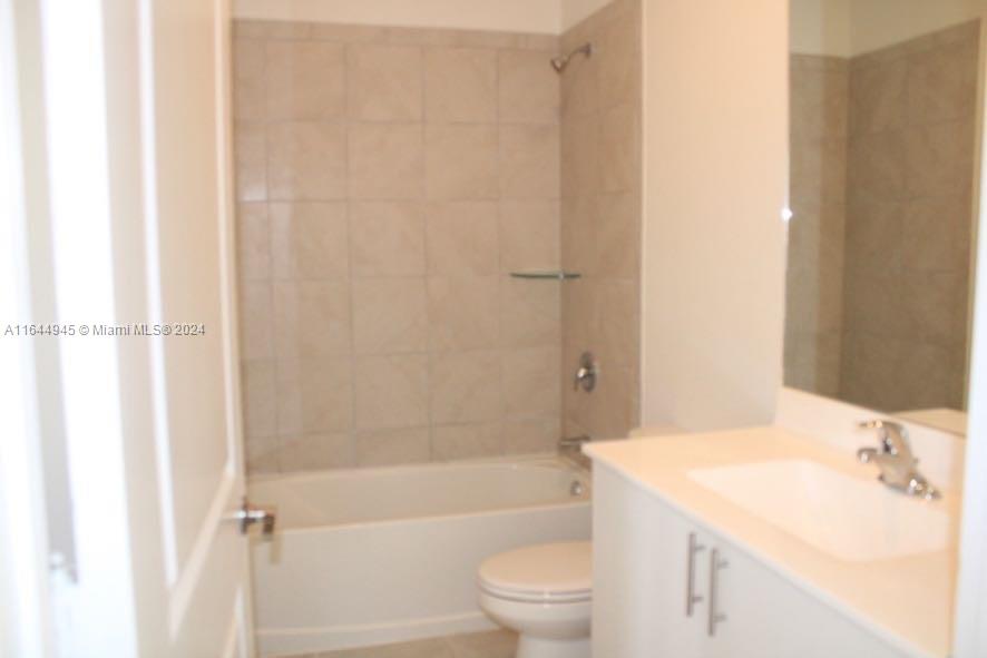 SIENA RESERVE SOUTH - Residential Lease