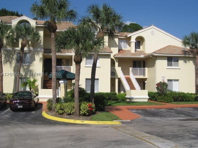 Investors Only! Walk up to this spacious 1 bedroom, 1 bathroom, volume ceilings, wood laminate floors throughout, tile in kitchen and bathroom. Beautiful, gated community offers club house, fitness room, resort style pool. Close to Publix and shopping and I-95. Currently rented at $1700.00 per month until 05/31/2027.
