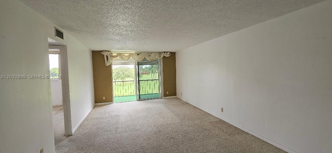HOLLYBROOK GOLF AND - Residential