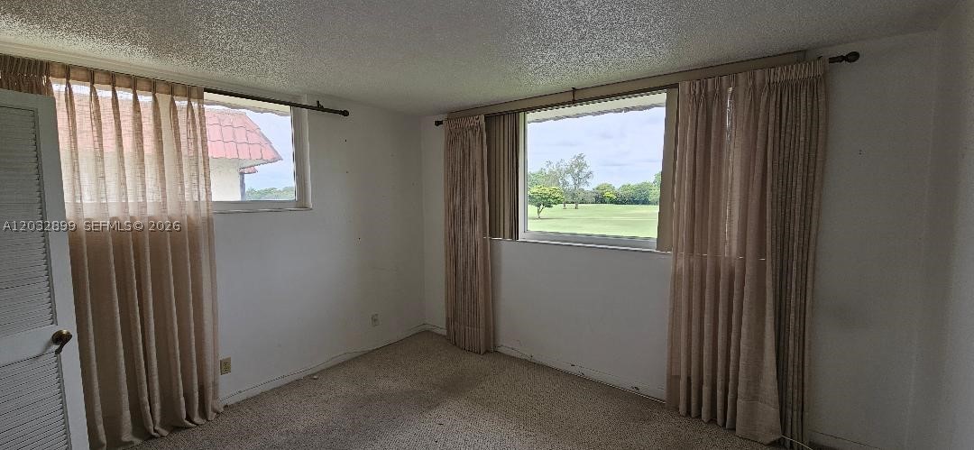 HOLLYBROOK GOLF AND - Residential