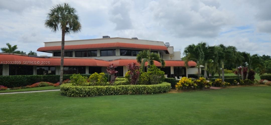 HOLLYBROOK GOLF AND - Residential