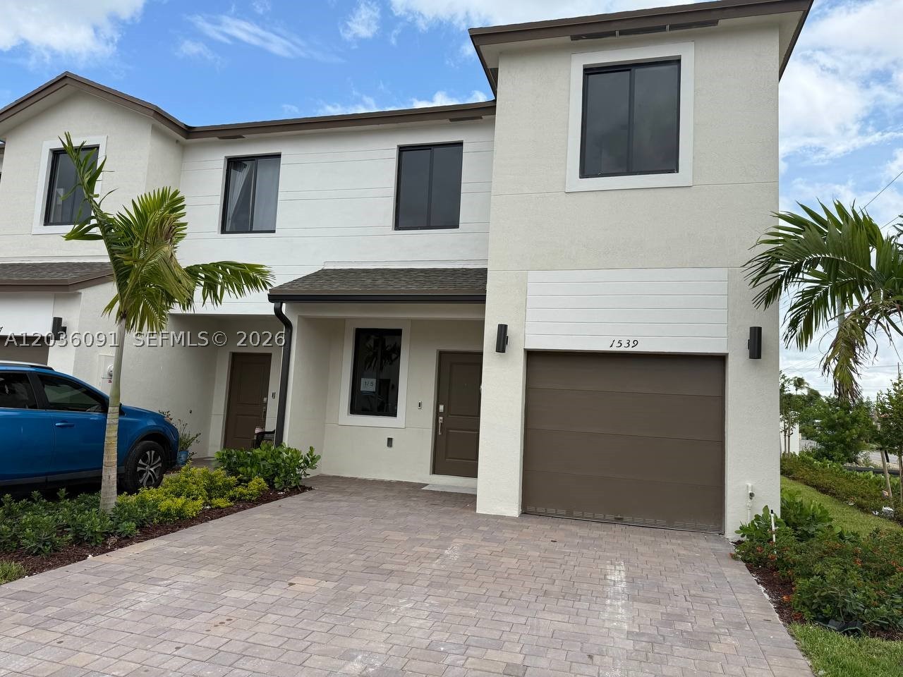 CENTURY PARK SQUARE NORTH - Residential Lease