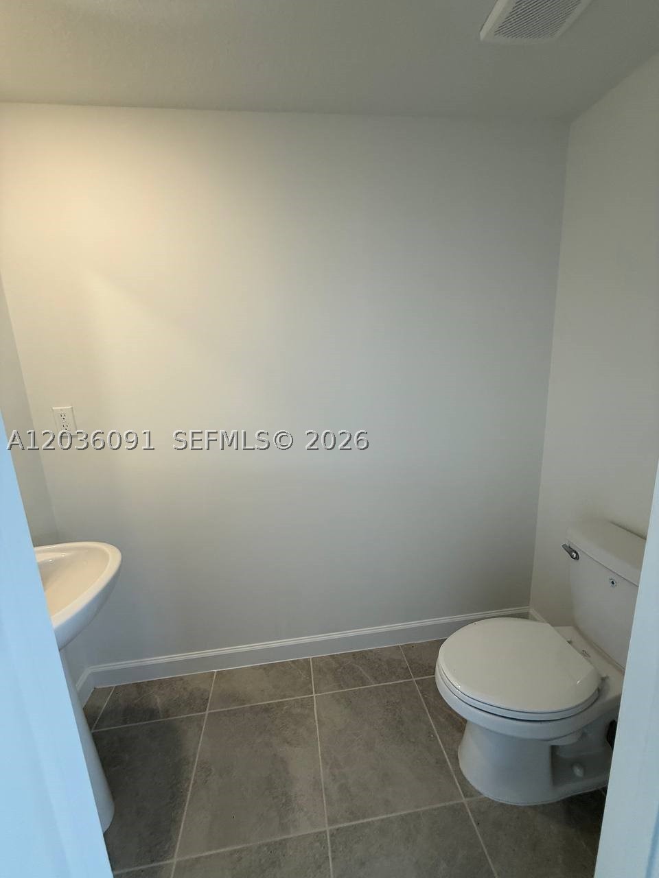 CENTURY PARK SQUARE NORTH - Residential Lease