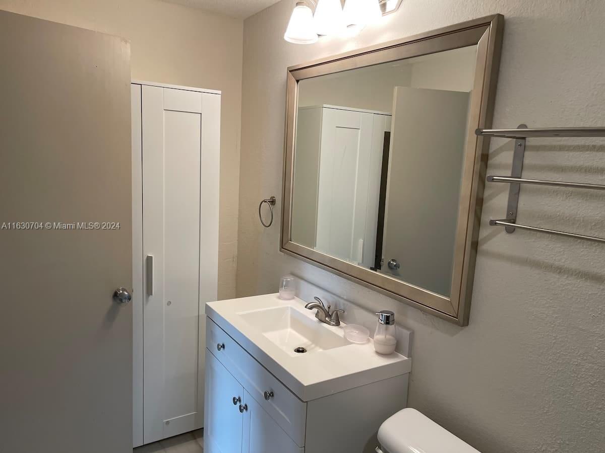SARASOTA CAY CLUB CONDO - Residential