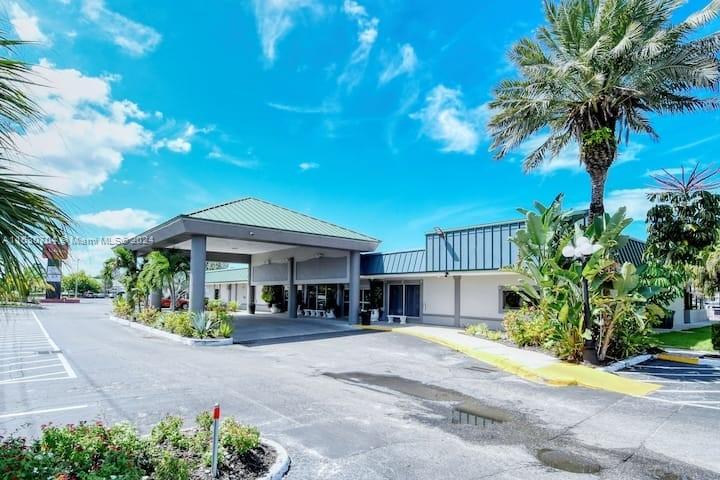 WOW, WOW,WOW, condo/hotel in Sarasota, Ultimate Air BNB opportunity! Do you dream of cashing in on the AIR BNB or VBRO daily vacation rental cash machine but are held back by local rental restrictions and the high cost of waterfront properties? If you answered "yes, " then this is the CASH COW that you've been looking for. Rarely available, this turn-key second-floor unit includes an updated kitchenette with refrigerator, microwave , plenty of parking space, Your guests are welcome to use the swimming pool, exercise room, tiki bar, and waterfront restaurant. For boating, Sara Bay Marina offers rental docks. Owners can rent this condo by the day, week, month, or year. The condo fee is $600/month and includes ALL utilities (electric, water, Wi-Fi, cable)