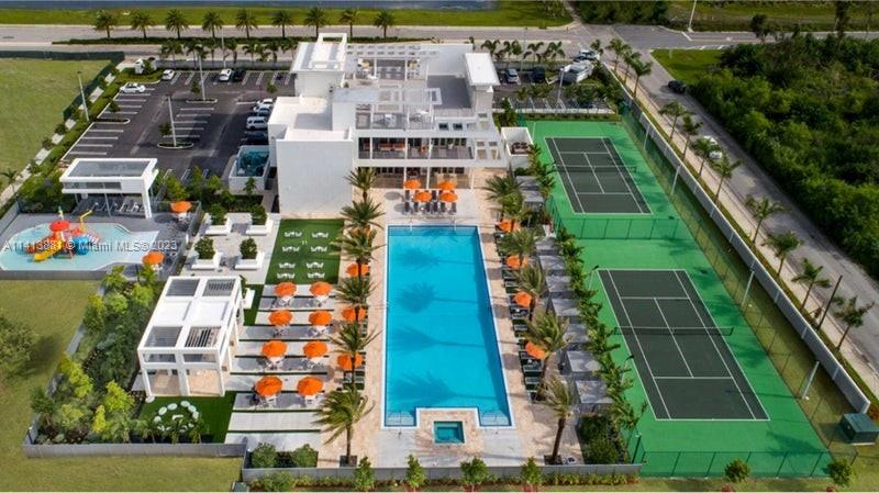 LANDMARK AT DORAL CENTRAL - Residential Lease