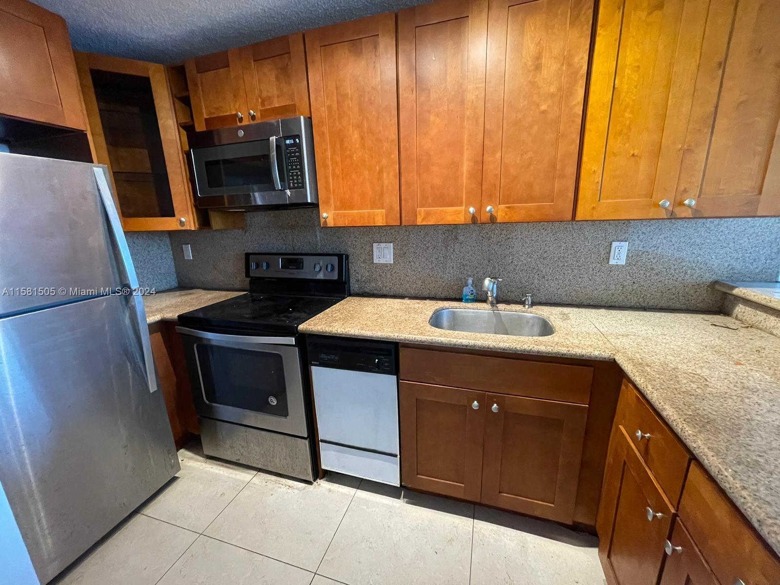 RIVER RUN CONDO PH I - Residential Lease