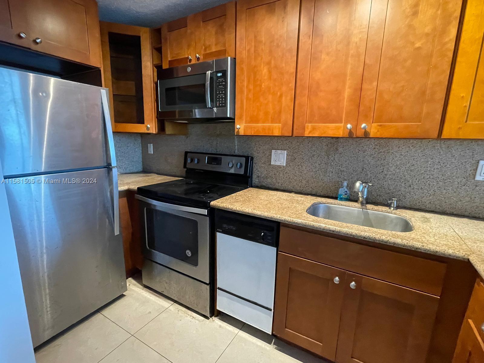 RIVER RUN CONDO PH I - Residential Lease