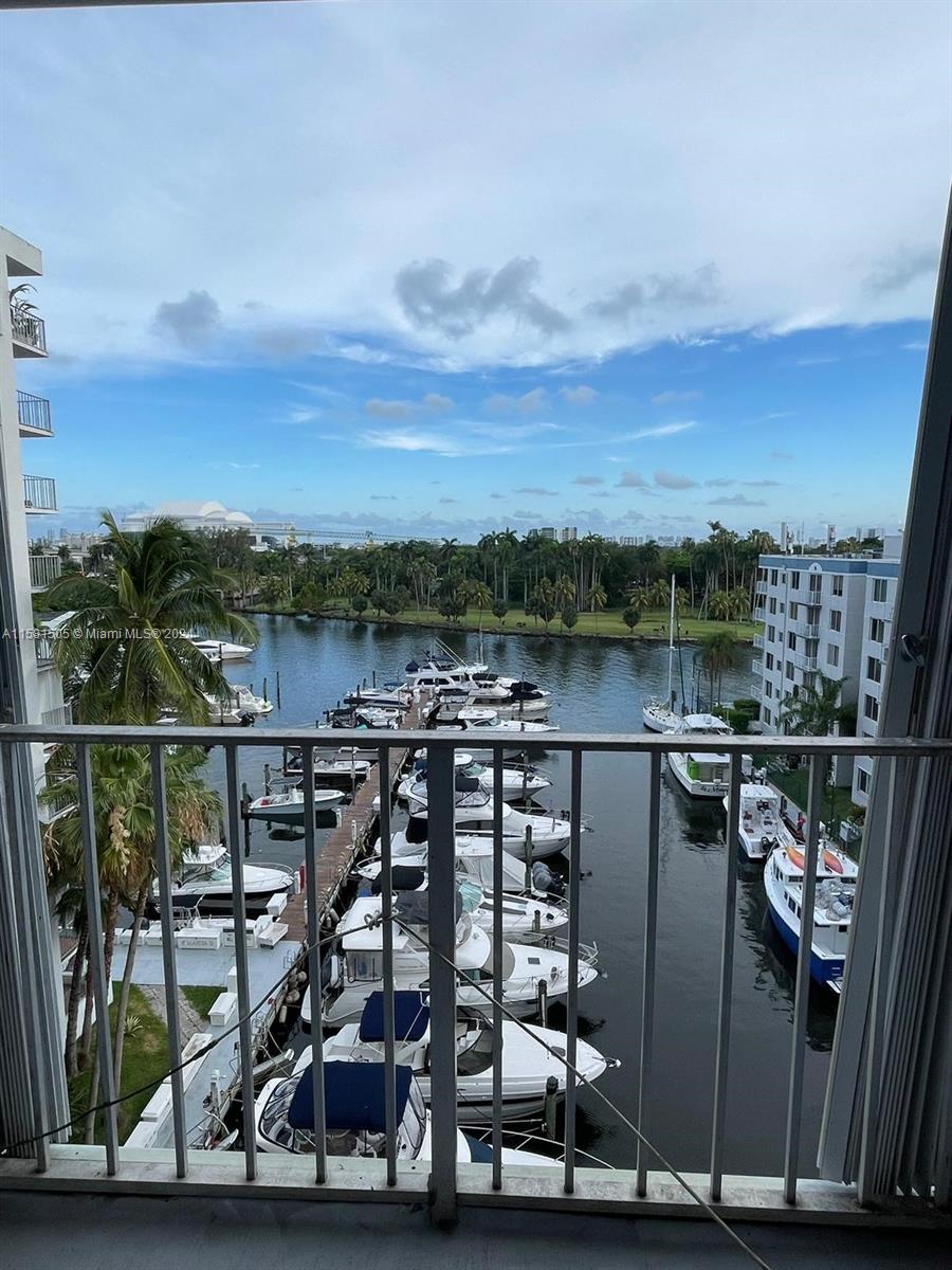 RIVER RUN CONDO PH I - Residential Lease