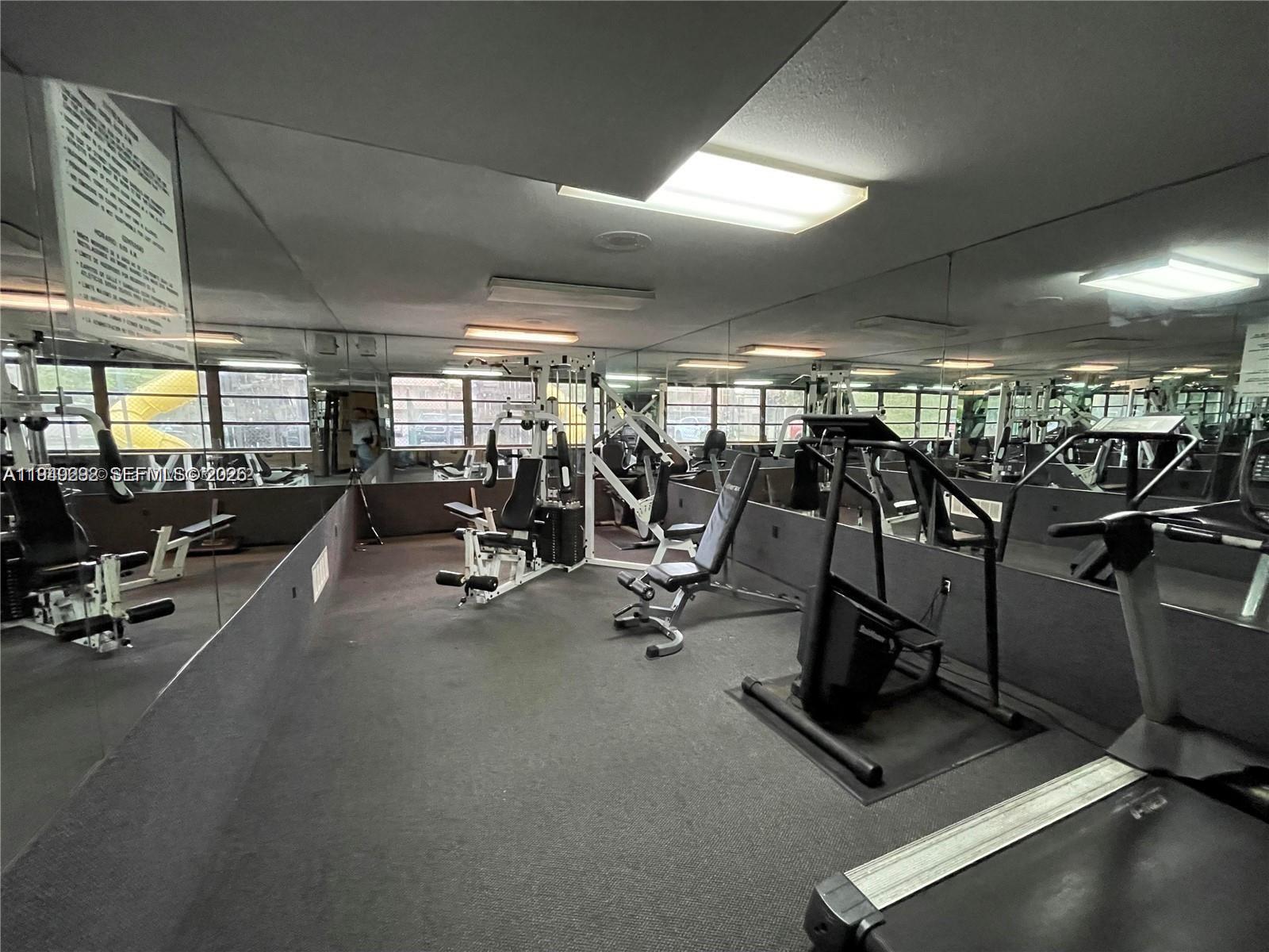 NOB HILL WEST CONDO - Residential