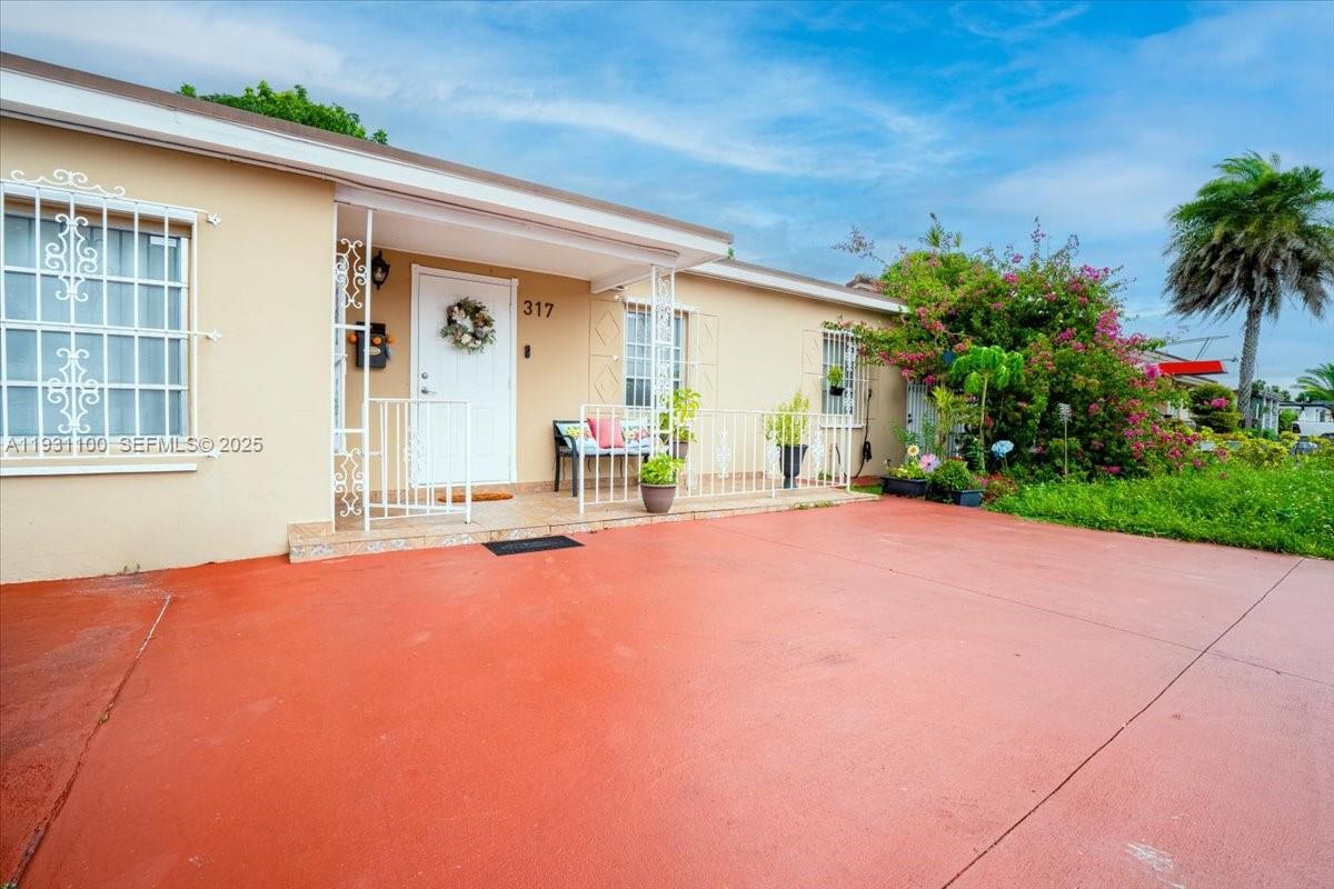 CAROLE ANNE PARK - Residential Lease