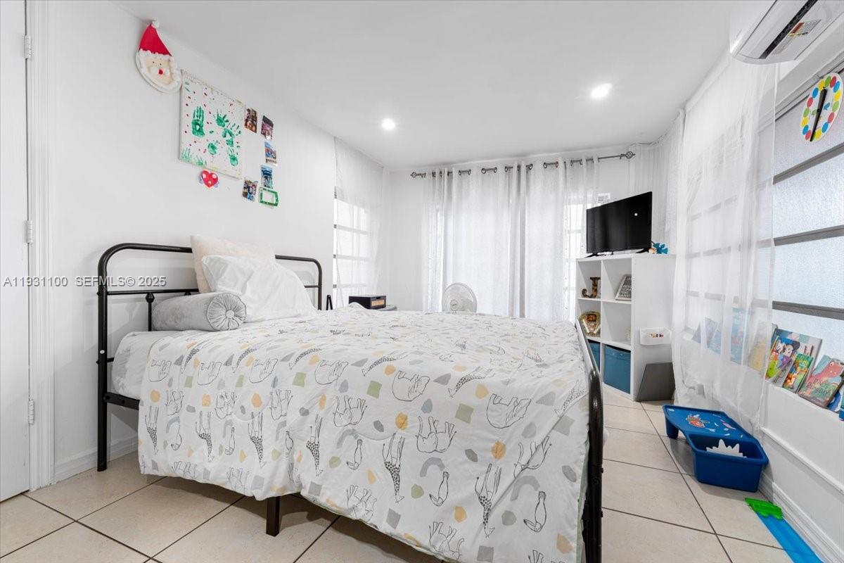 CAROLE ANNE PARK - Residential Lease