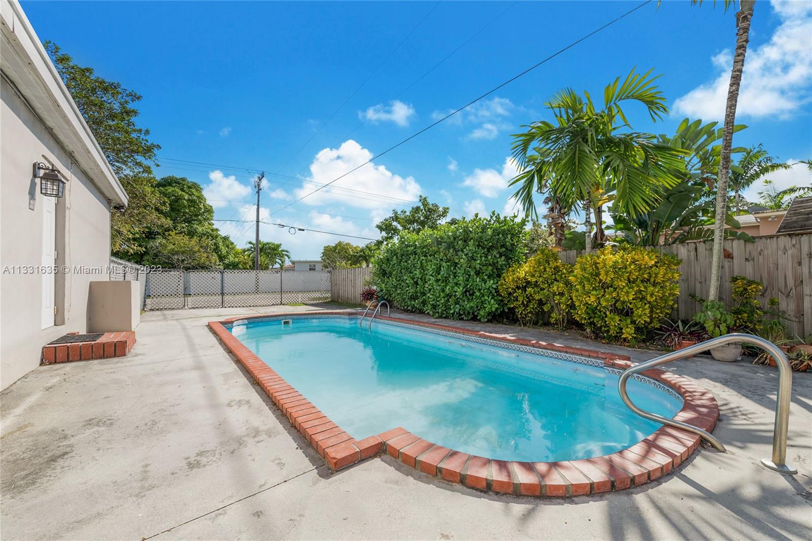 CORAL WAY VILLAGE SEC A P - Residential
