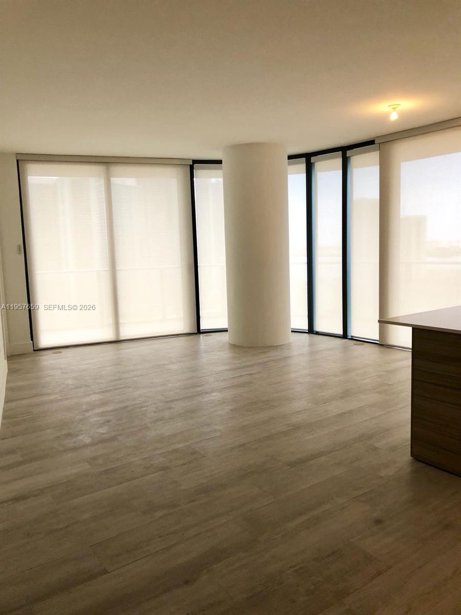 3401 MIDTOWN CONDO - Residential