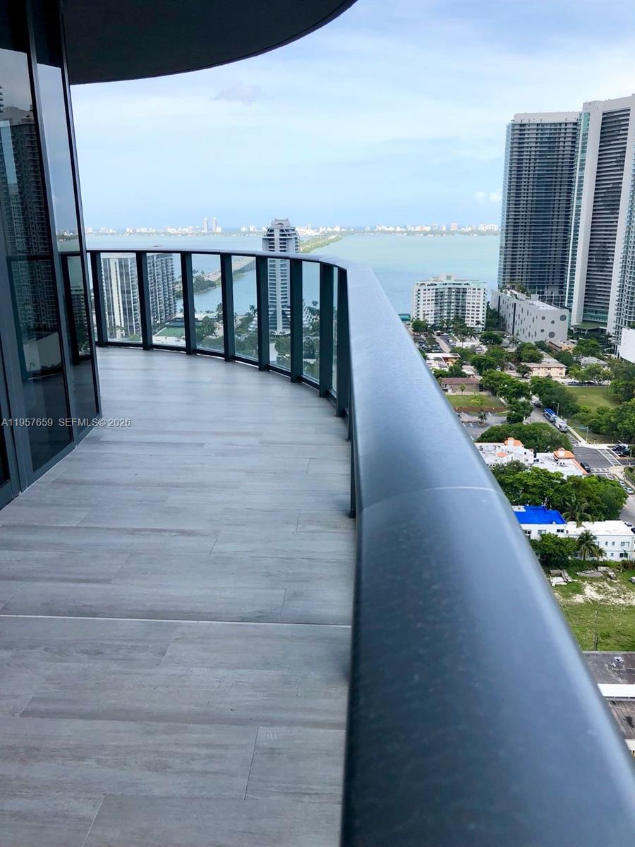 3401 MIDTOWN CONDO - Residential