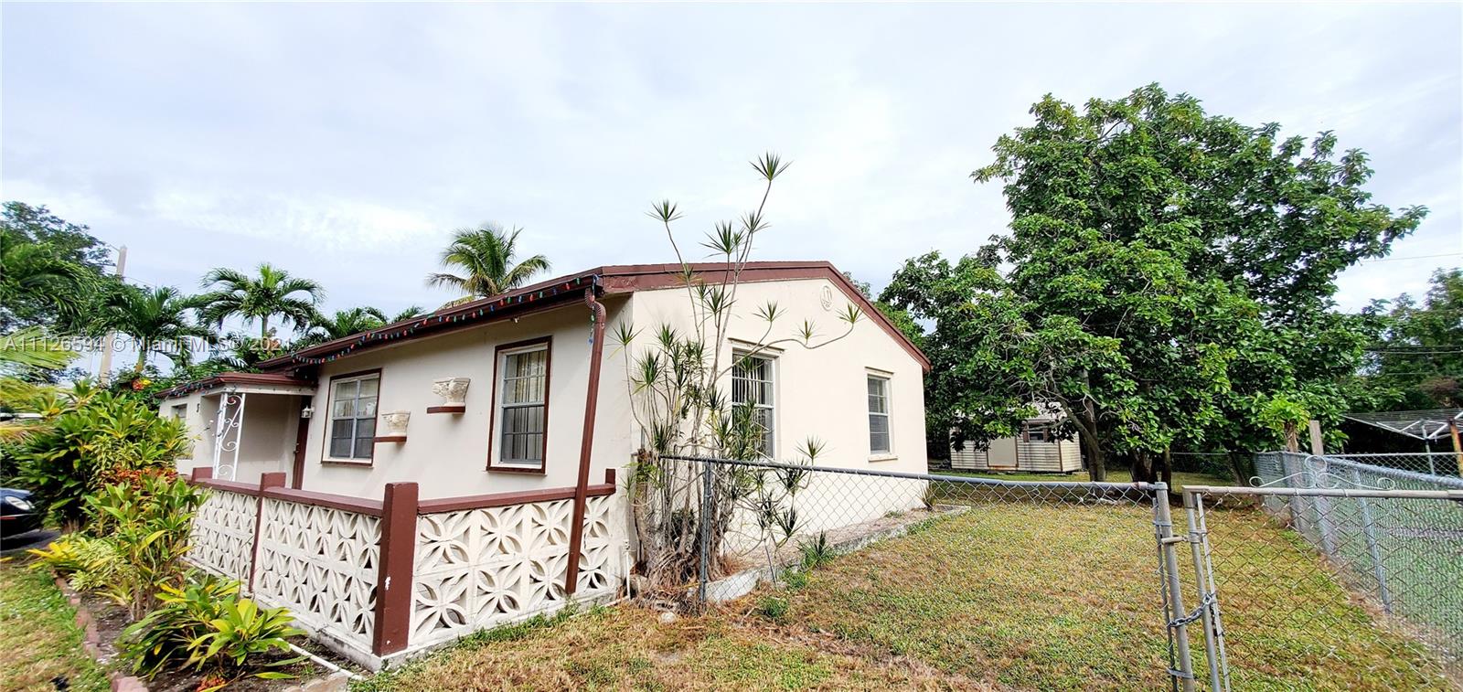 MIAMI GARDENS ESTATES SEC - Residential
