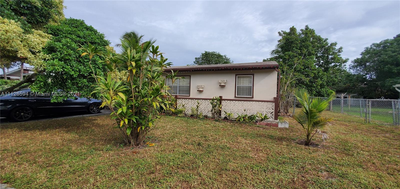 MIAMI GARDENS ESTATES SEC - Residential