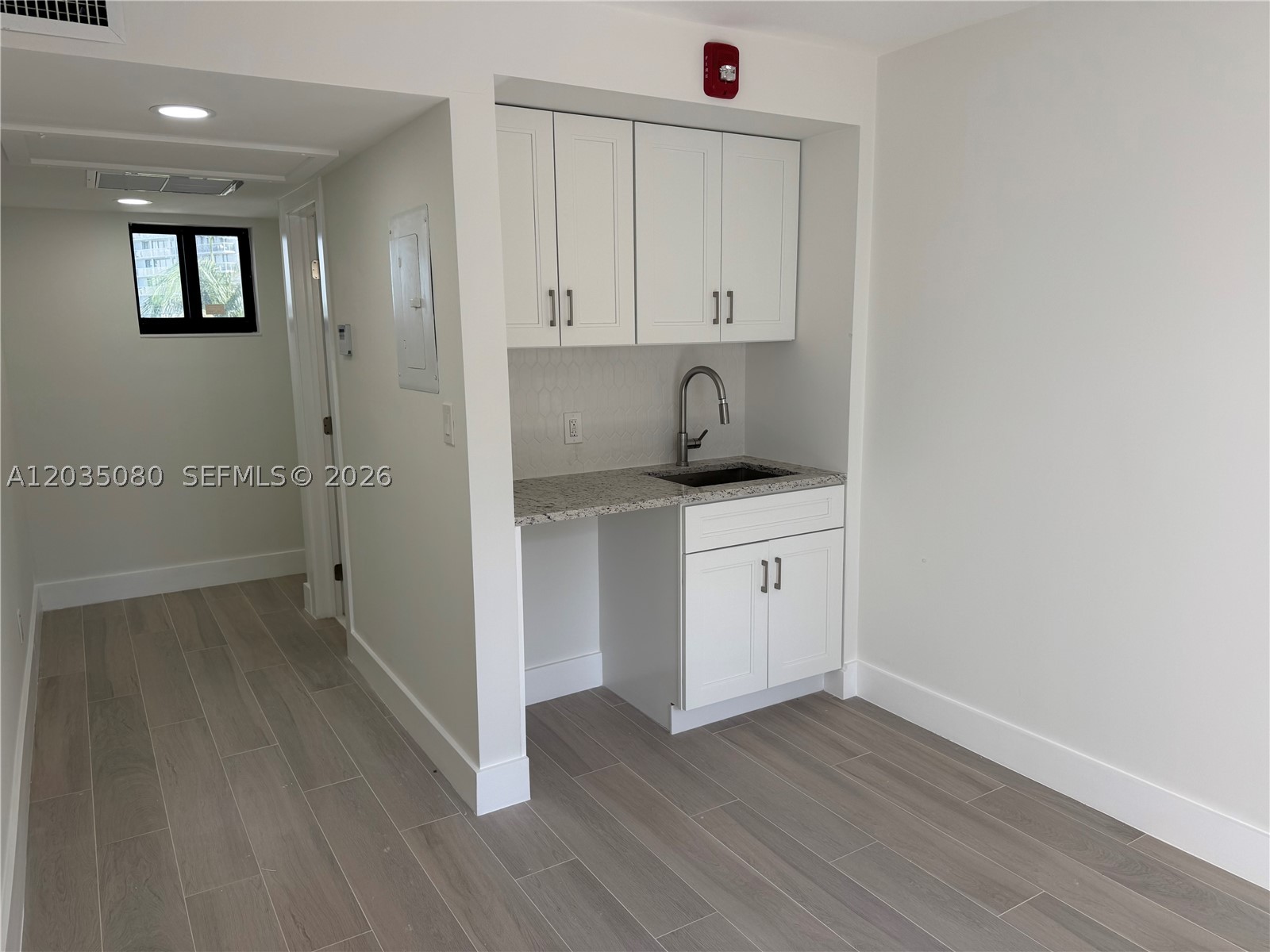 HAMPTONS WEST - Residential