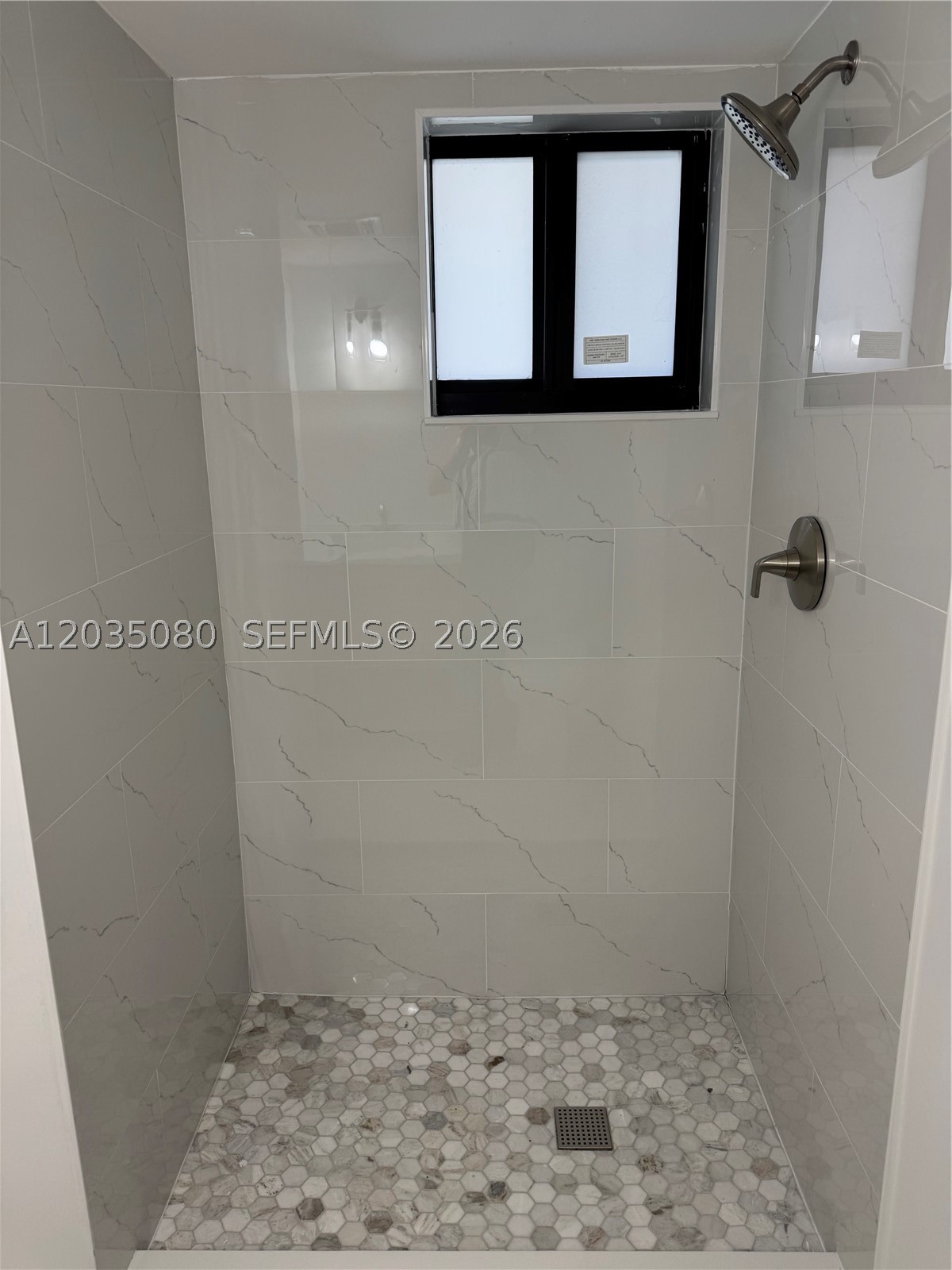 HAMPTONS WEST - Residential