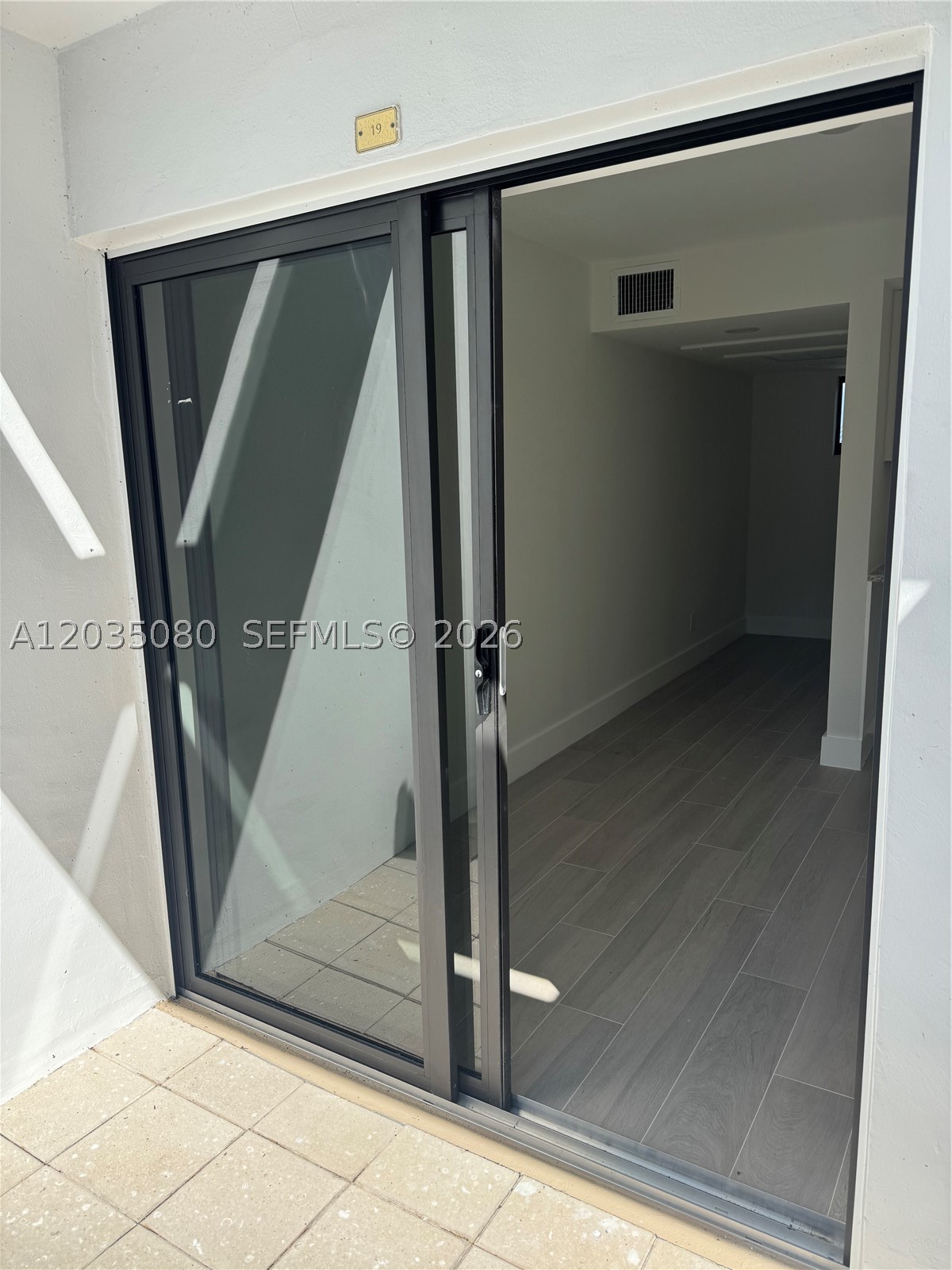 HAMPTONS WEST - Residential