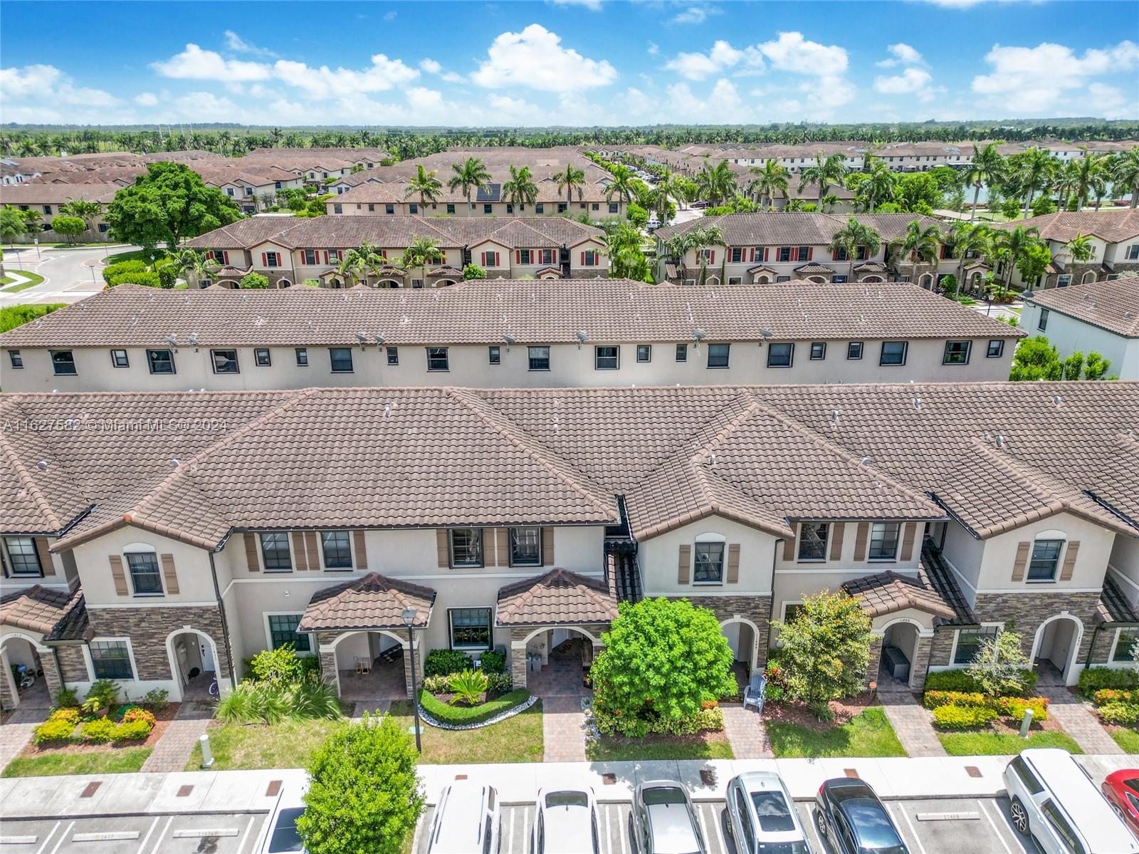 COCO PALM ESTATES - Residential