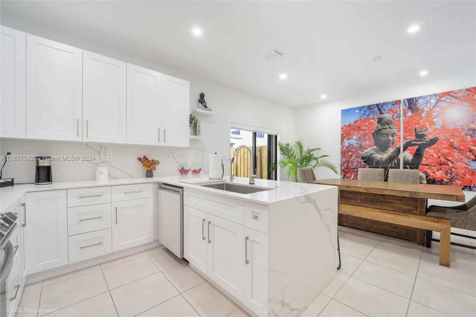 COCO PALM ESTATES - Residential
