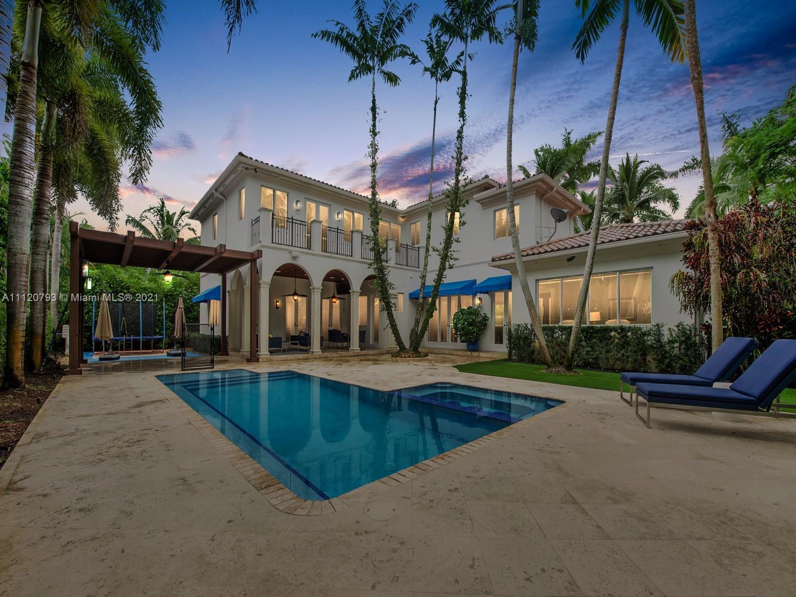 VICTORIA VILLAS - Residential