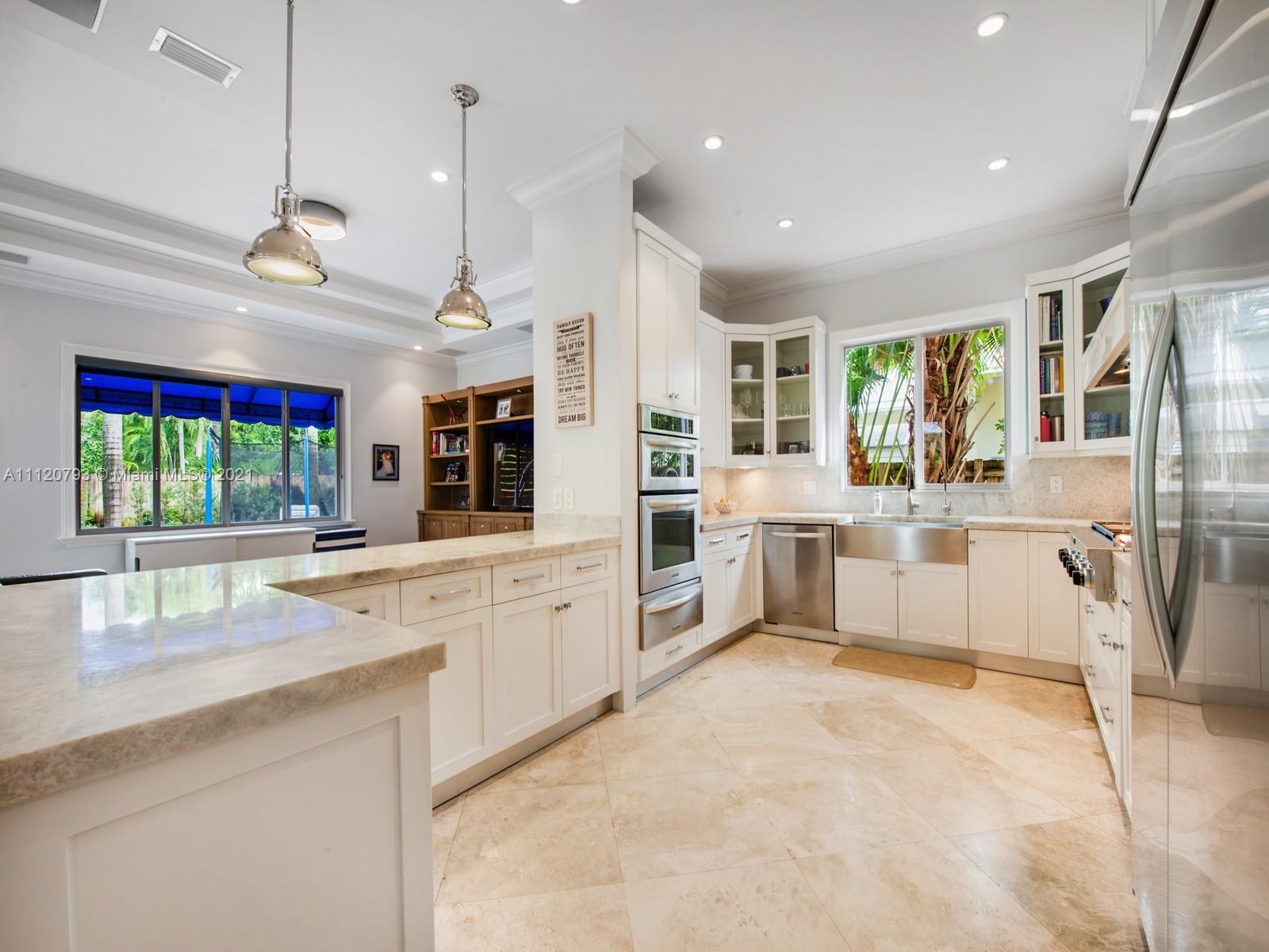 VICTORIA VILLAS - Residential