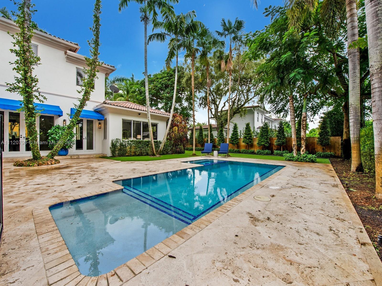 VICTORIA VILLAS - Residential