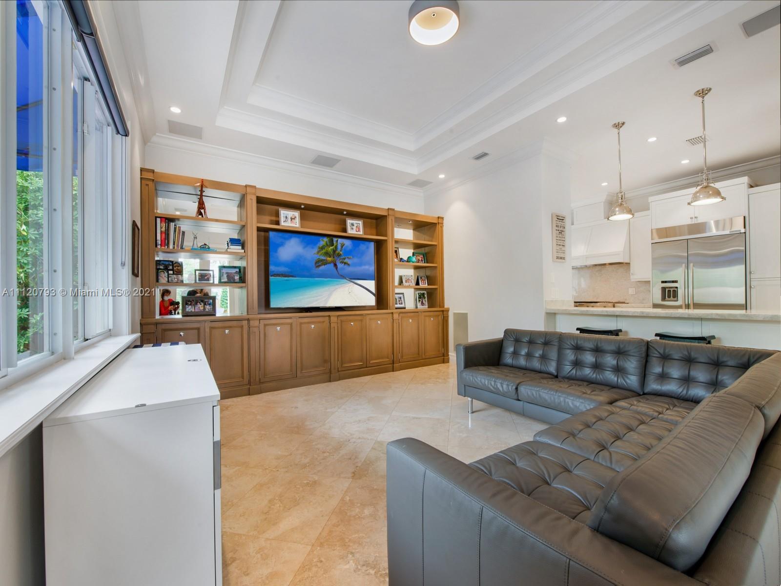 VICTORIA VILLAS - Residential