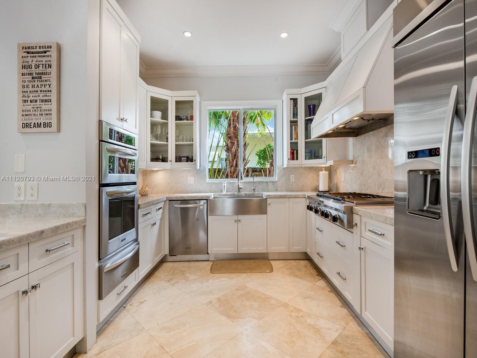 VICTORIA VILLAS - Residential