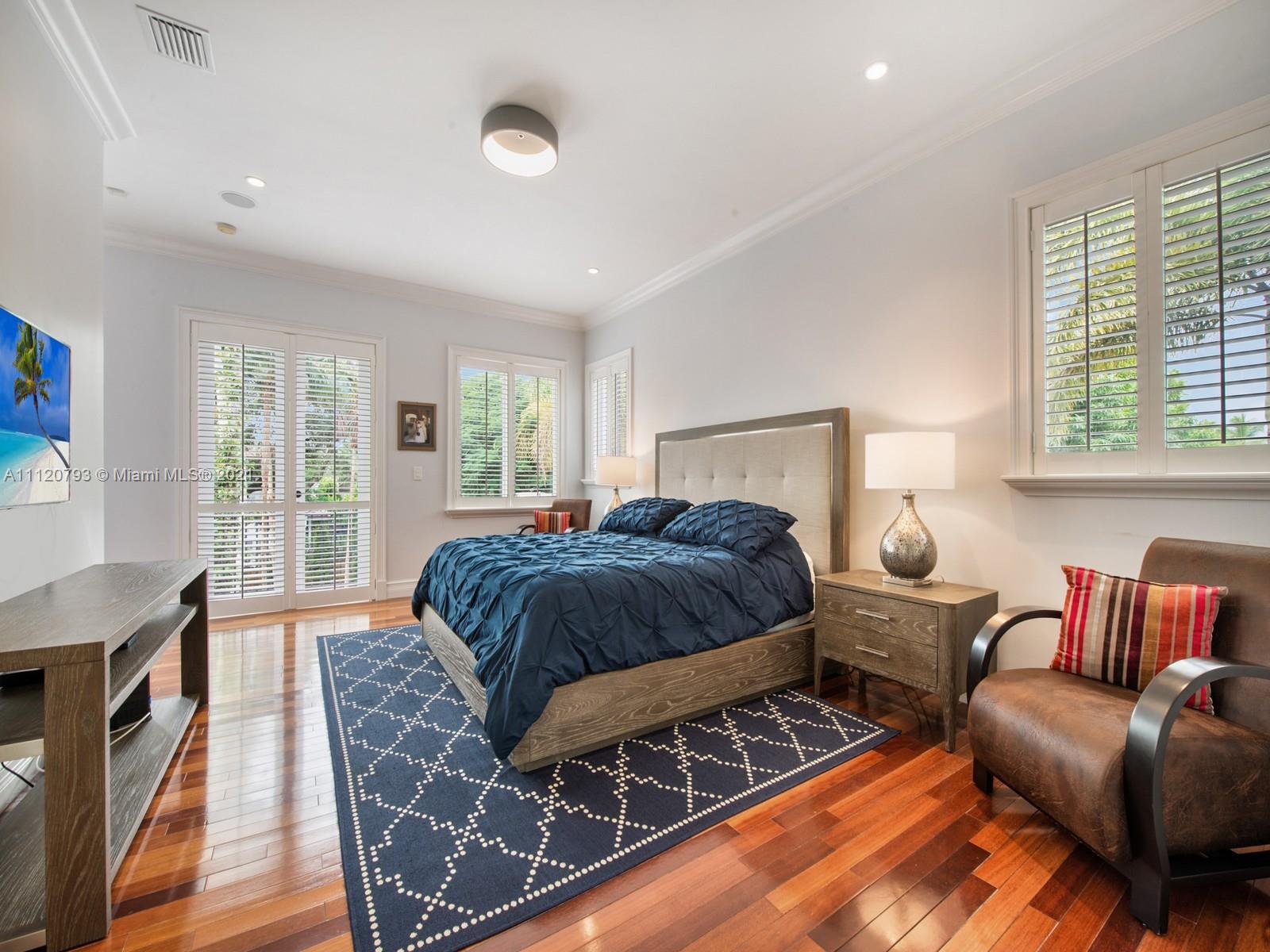 VICTORIA VILLAS - Residential