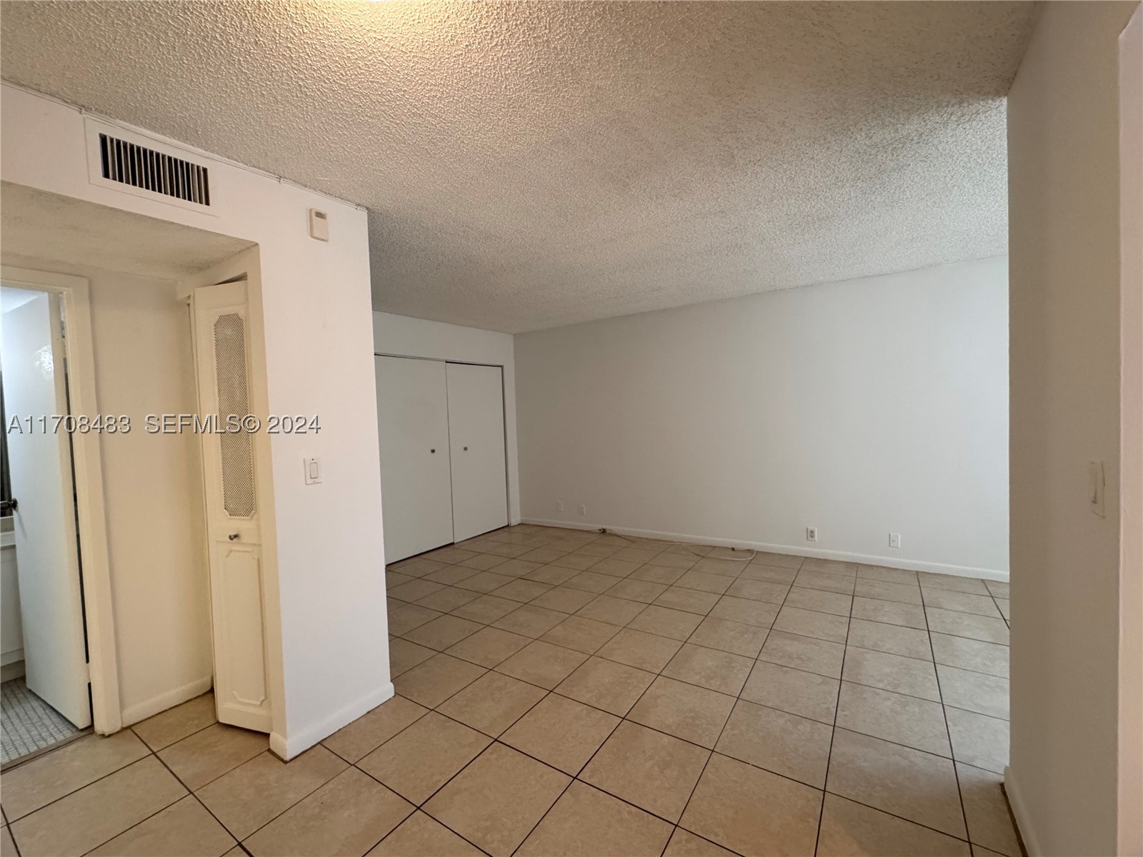 PLAZA OF AMERICAS CONDO P - Residential