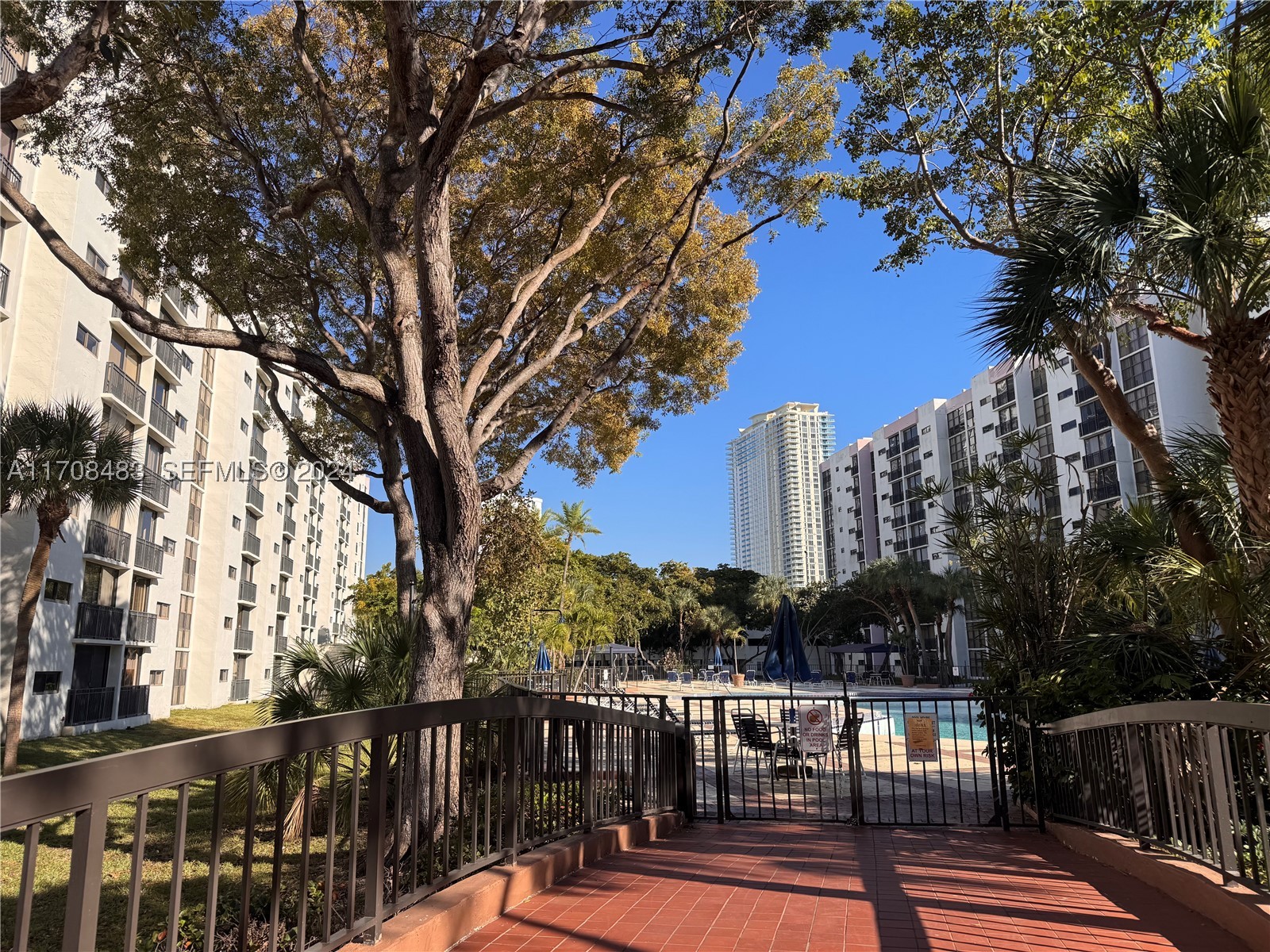 PLAZA OF AMERICAS CONDO P - Residential
