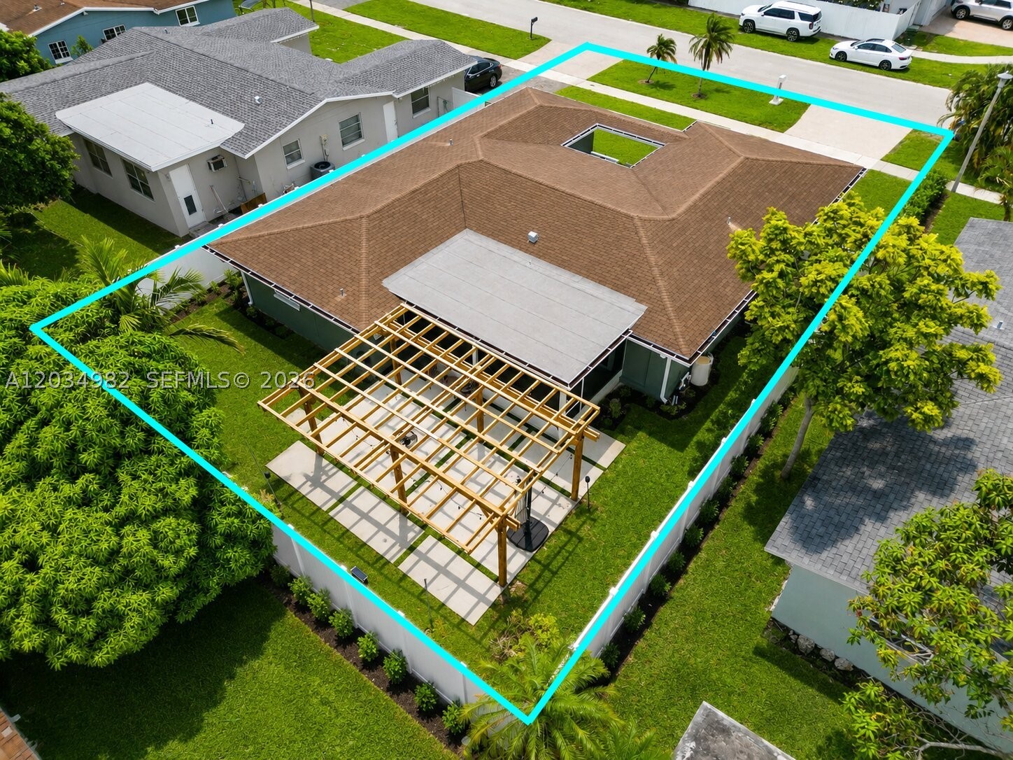 RAINBOW LAKES - Residential Lease