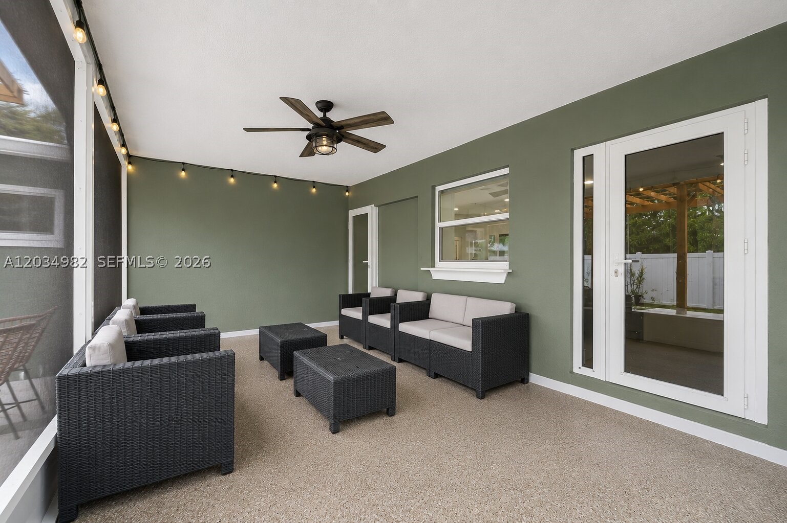 RAINBOW LAKES - Residential Lease